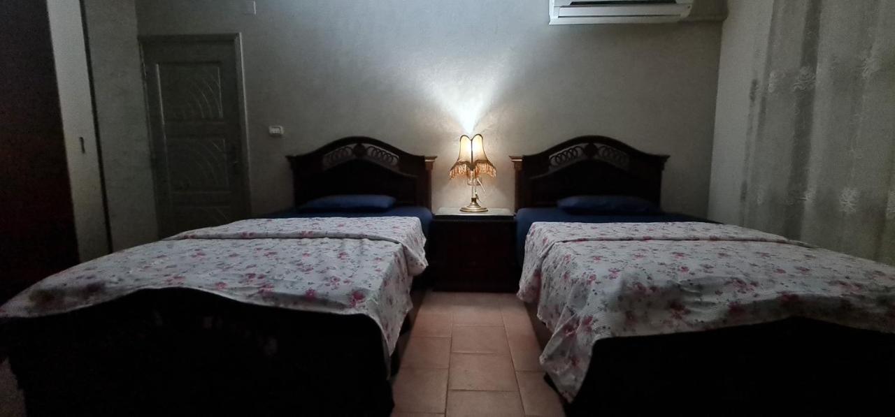 Apartment Comfy 2-bedrooms In 44-2 Cairo